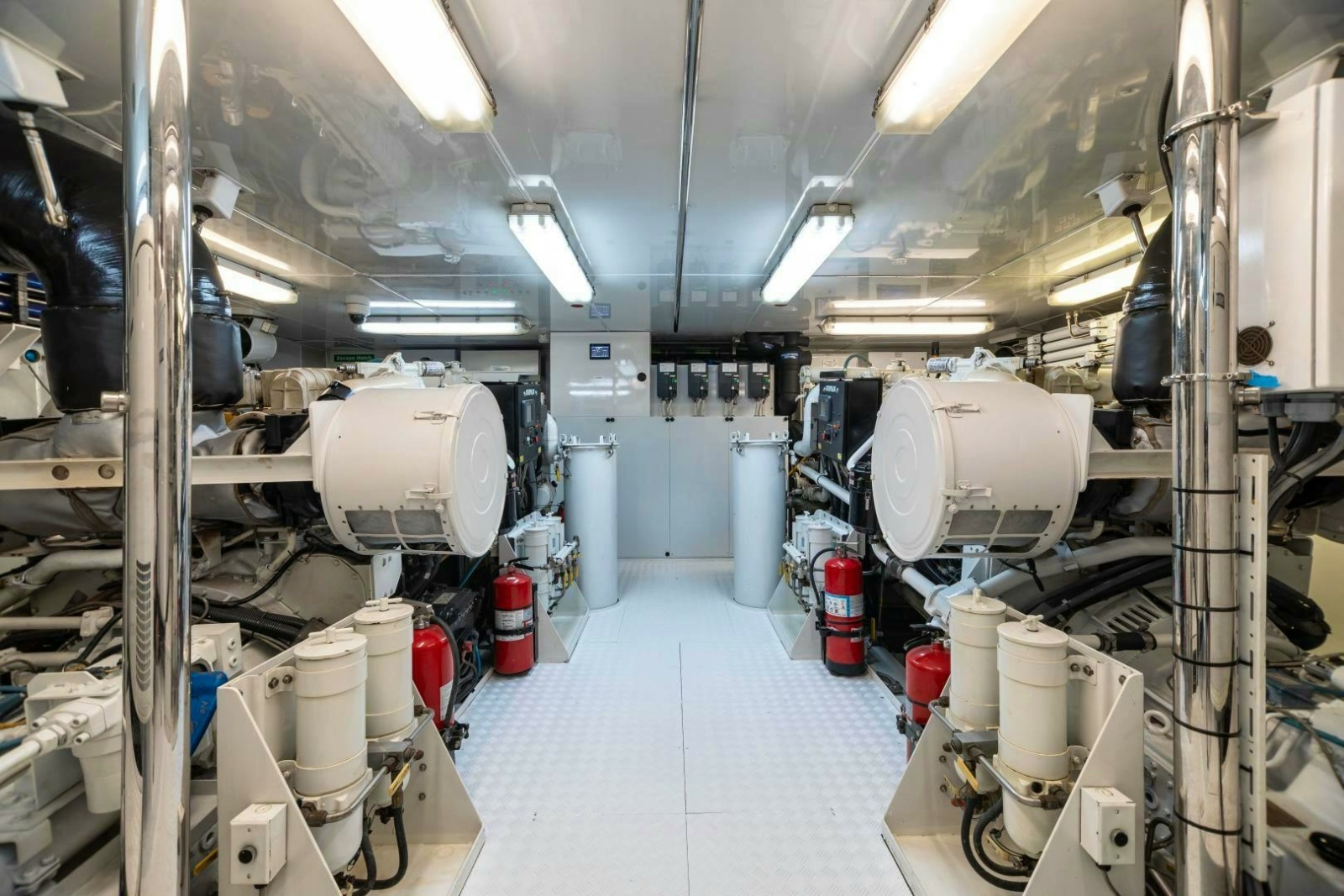 2011 Trinity Yachts Trinity 164 photo 62