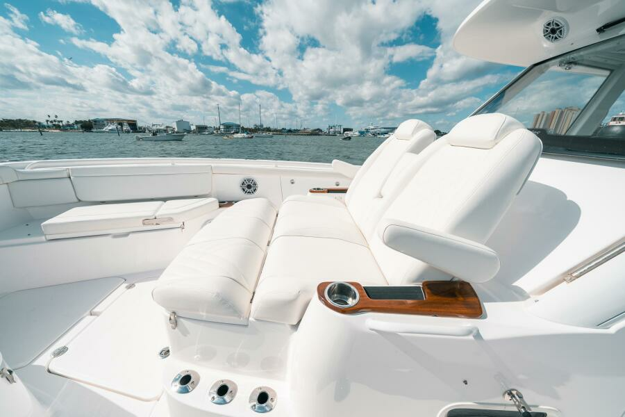 Island Girl 39ft Everglades Yacht For Sale
