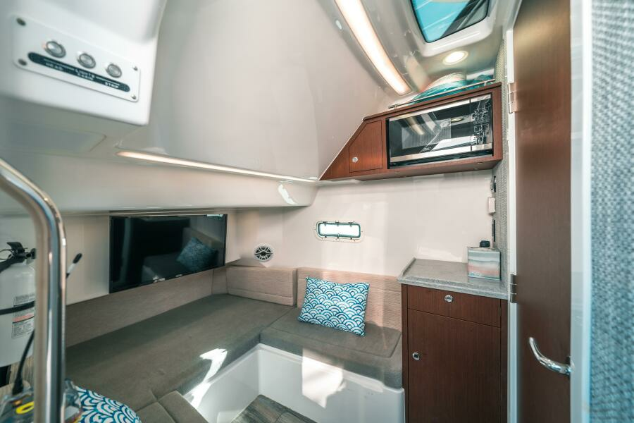 Island Girl 39ft Everglades Yacht For Sale