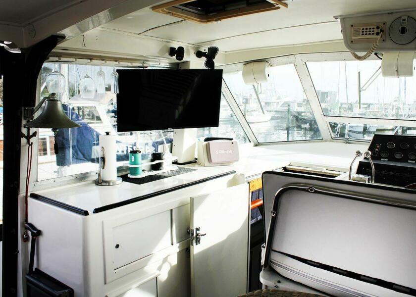 Flat Screen Tv In Cockpit