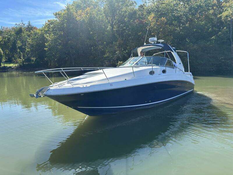 LUXE 32ft Sea Ray Yacht For Sale LUXE 32ft Sea Ray Yacht For Sale