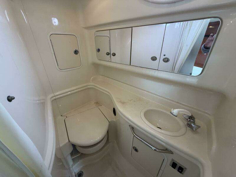 LUXE 32ft Sea Ray Yacht For Sale LUXE 32ft Sea Ray Yacht For Sale