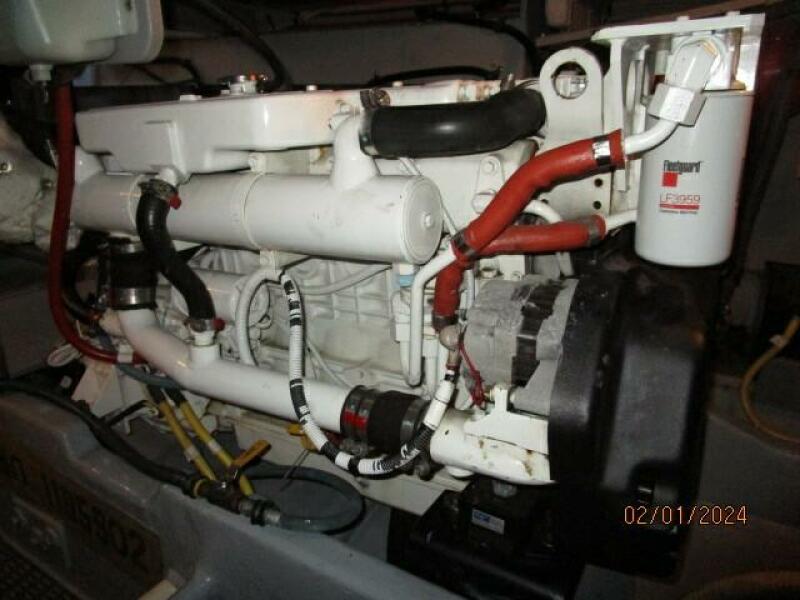 41' Meridian port main engine