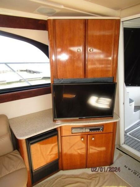 41' Meridian salon starboard aft