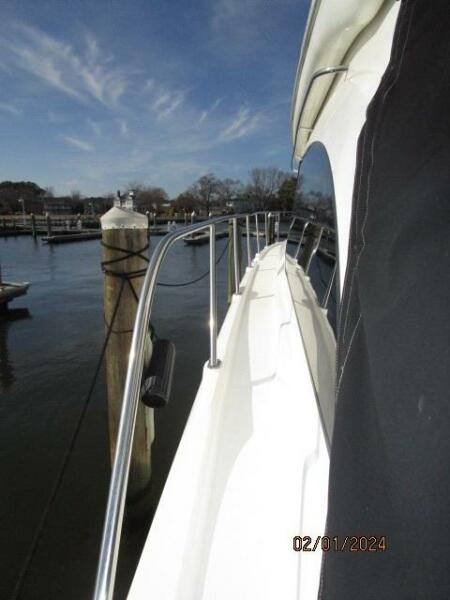 41' Meridian port side deck1