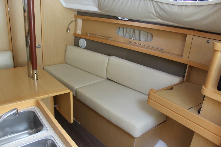2016 Beneteau Oceanis 31
