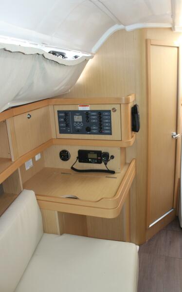 2016 Beneteau Oceanis 31