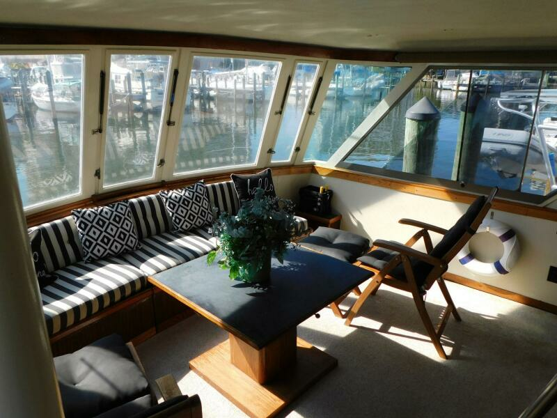 Mimi s Folly 53ft Hatteras Yacht For Sale