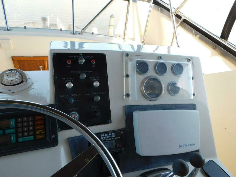 Mimi s Folly 53ft Hatteras Yacht For Sale