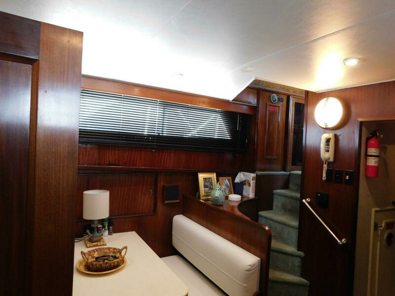 Mimi s Folly 53ft Hatteras Yacht For Sale