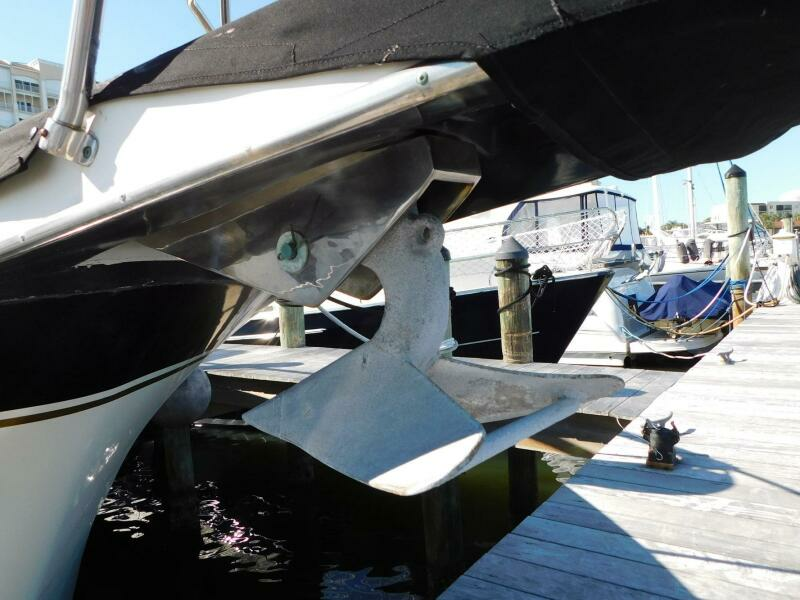 Mimi s Folly 53ft Hatteras Yacht For Sale