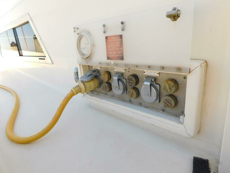 Mimi s Folly 53ft Hatteras Yacht For Sale