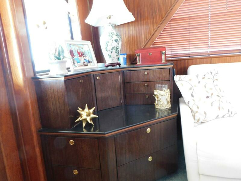 Mimi s Folly 53ft Hatteras Yacht For Sale