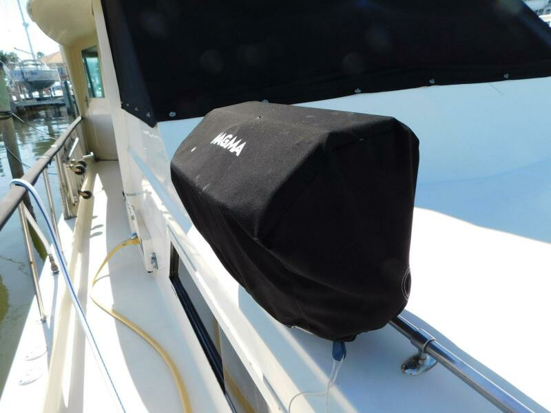 Mimi s Folly 53ft Hatteras Yacht For Sale