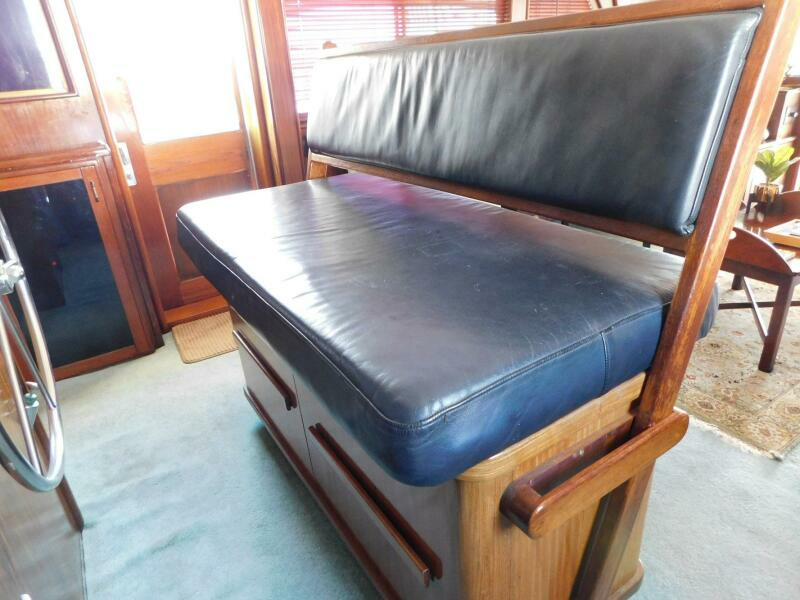 Mimi s Folly 53ft Hatteras Yacht For Sale