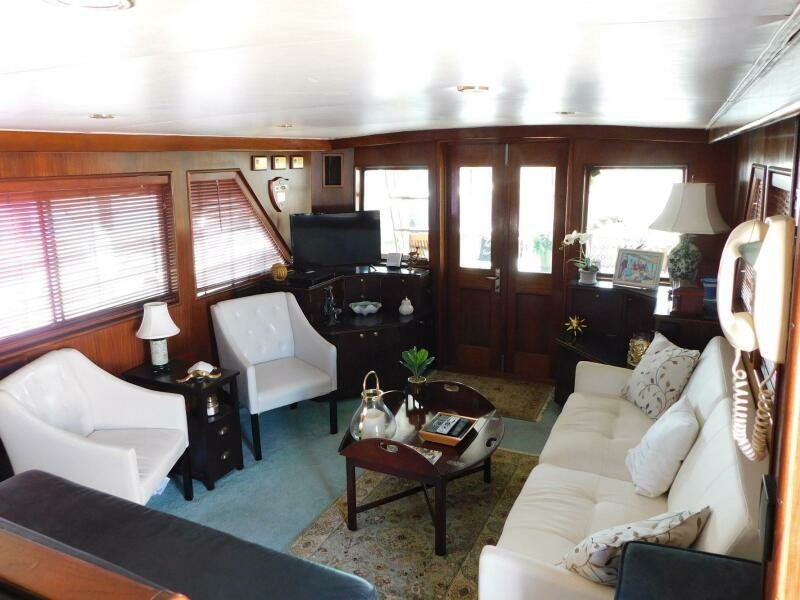 Mimi s Folly 53ft Hatteras Yacht For Sale