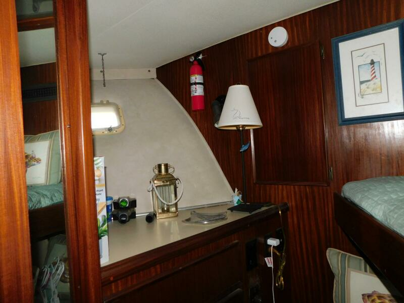 Mimi s Folly 53ft Hatteras Yacht For Sale