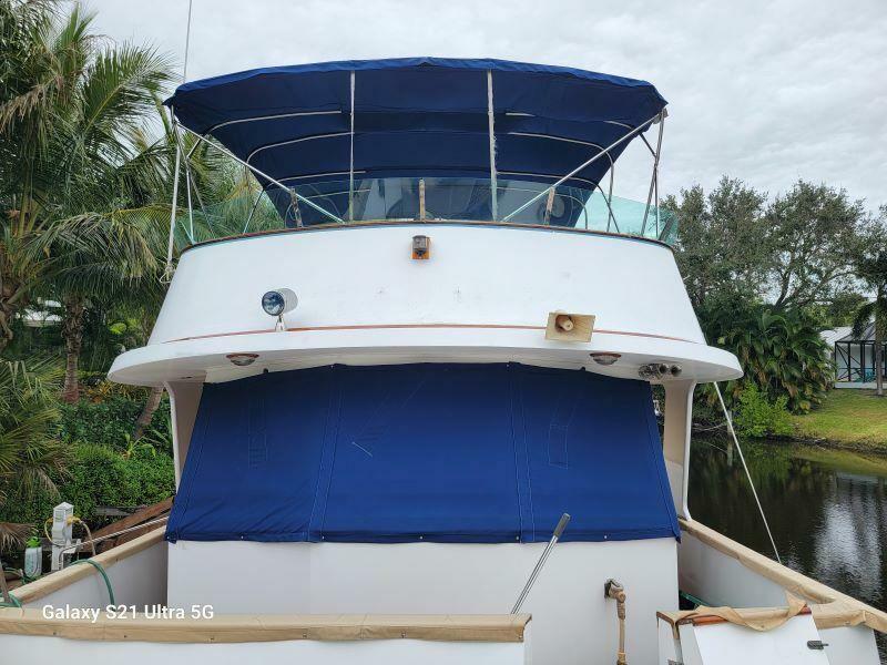 1987 Marine Trader Wide Body