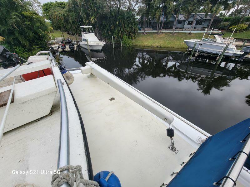 1987 Marine Trader Wide Body