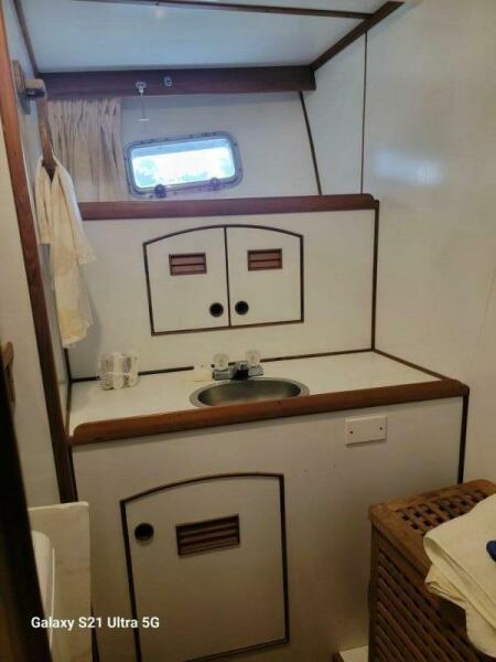 1987 Marine Trader Wide Body
