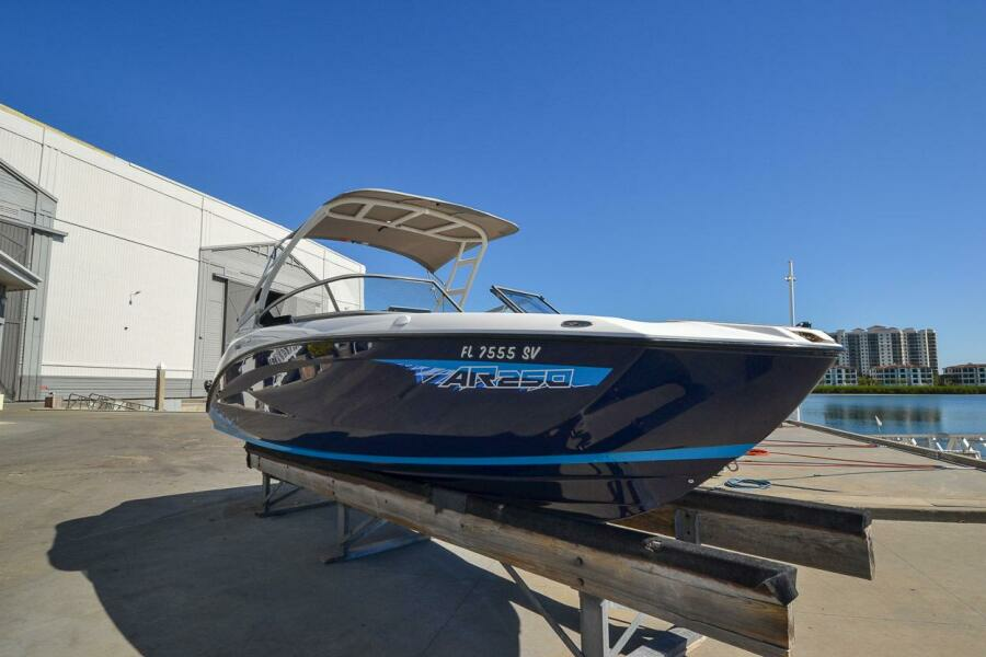 2021 Yamaha Boats 250 AR
