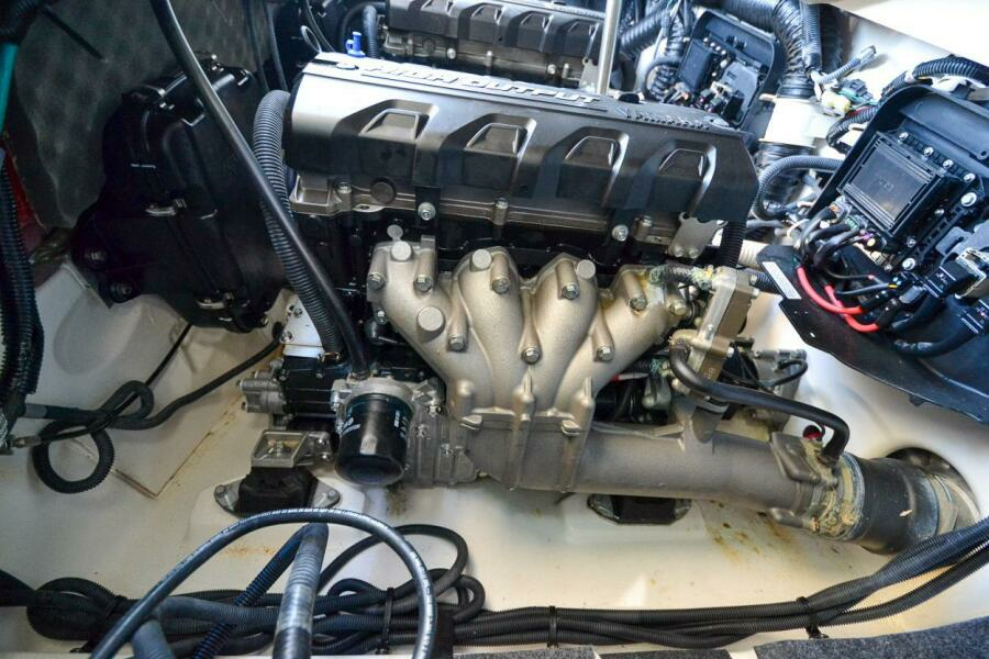 2021 Yamaha Boats 250 AR