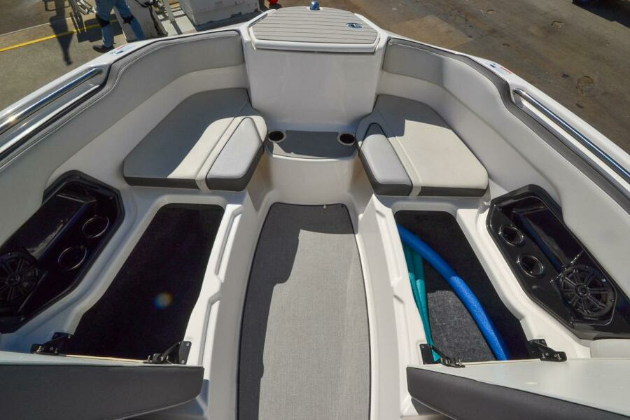 2021 Yamaha Boats 250 AR