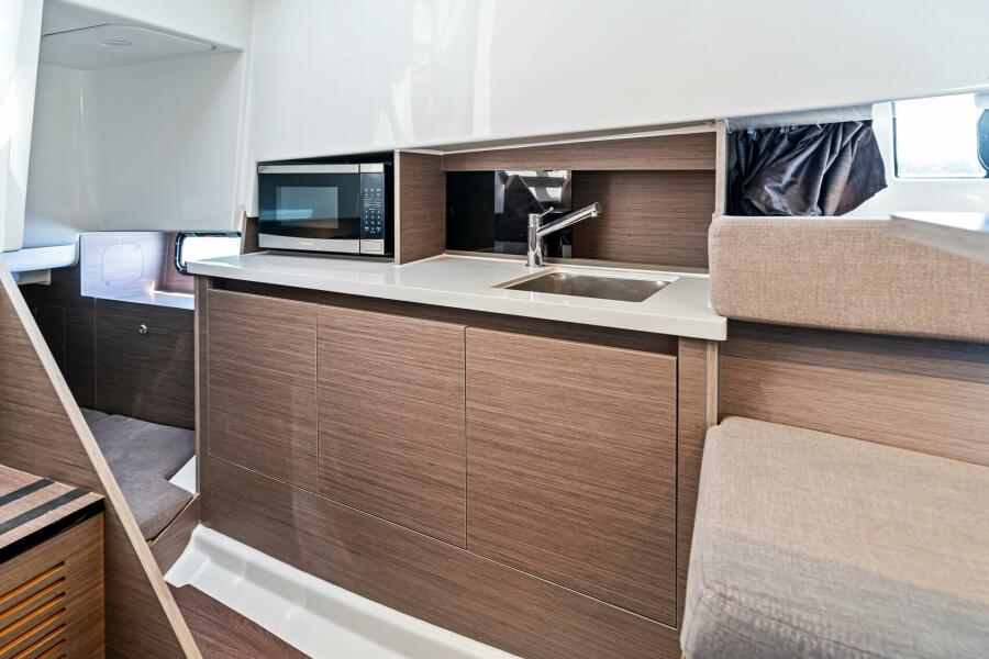 29' 2026 Beneteau Flyer 9 SUNdeck