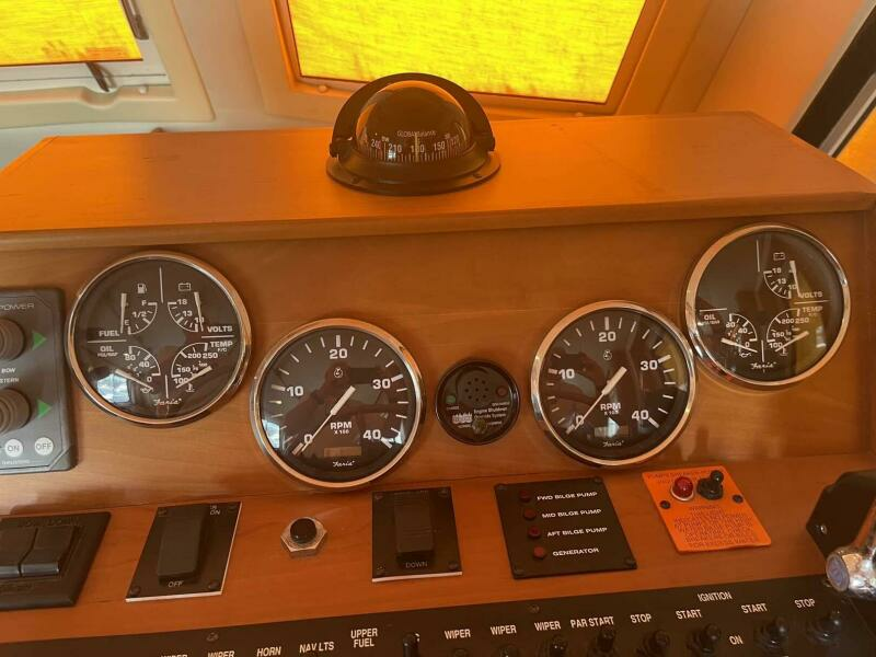 Low Country Lady 34ft Mainship Yacht For Sale