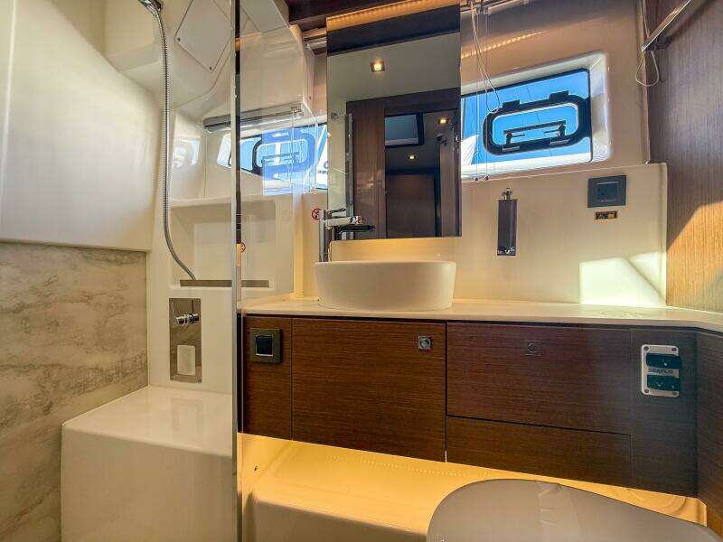 In Stock 42ft Wellcraft Yacht For Sale