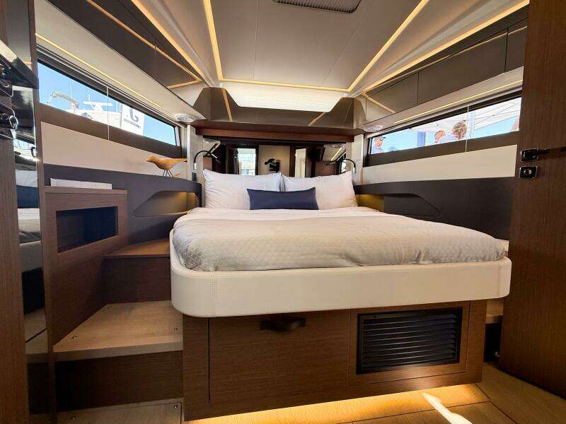 In Stock 42ft Wellcraft Yacht For Sale