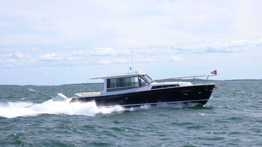 42ft MJM Yacht For Sale