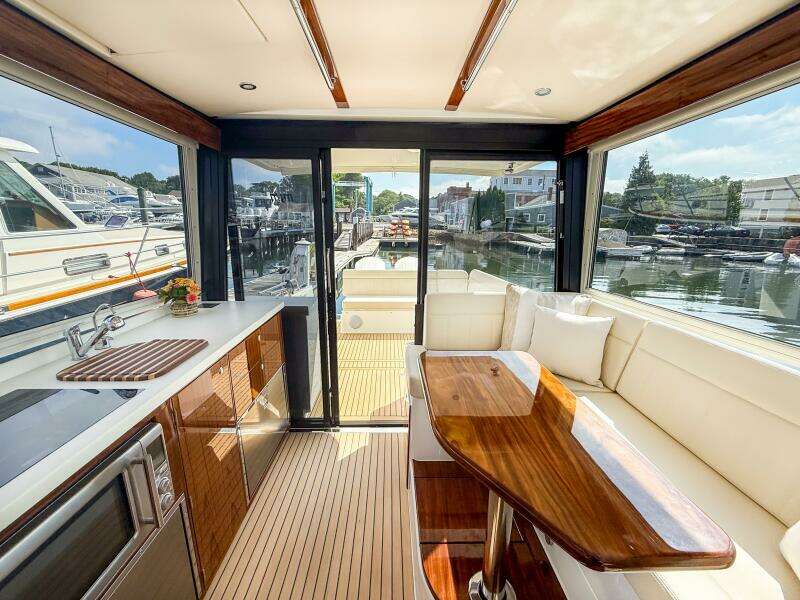 In Stock 42ft MJM Yacht For Sale
