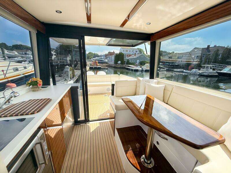 In Stock 42ft MJM Yacht For Sale