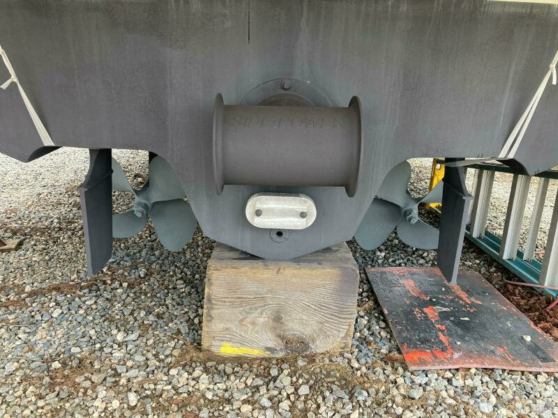 Stern thruster