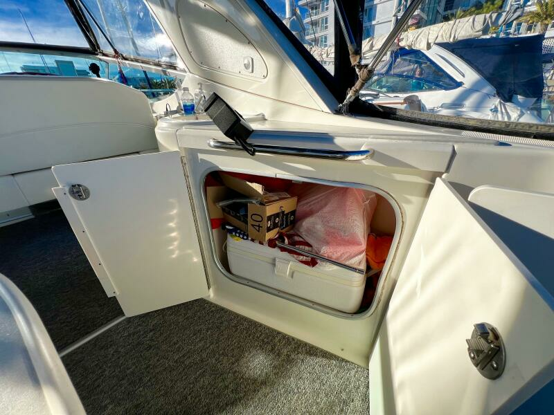 Senorita 32ft Bayliner Yacht For Sale