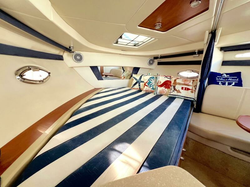 Senorita 32ft Bayliner Yacht For Sale