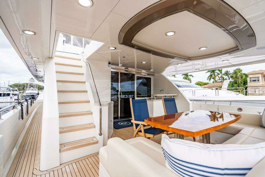 Crumdale 85ft Ocean Alexander Yacht For Sale