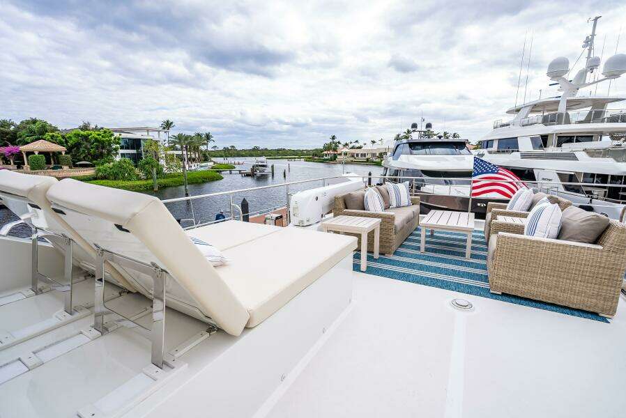 Crumdale 85ft Ocean Alexander Yacht For Sale