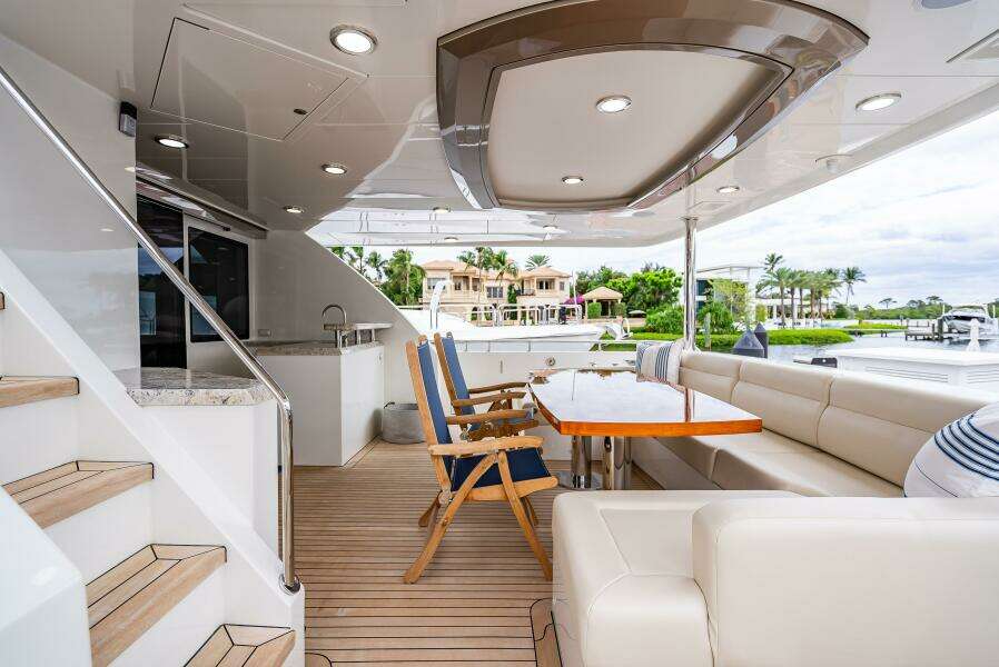 Crumdale 85ft Ocean Alexander Yacht For Sale