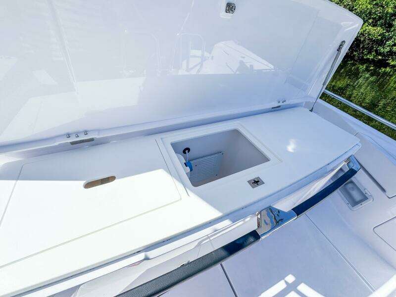 37ft Axopar Yacht For Sale