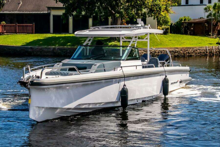 37ft Axopar Yacht For Sale