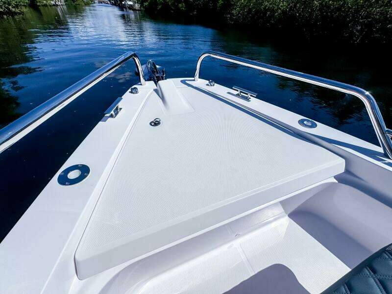 37ft Axopar Yacht For Sale