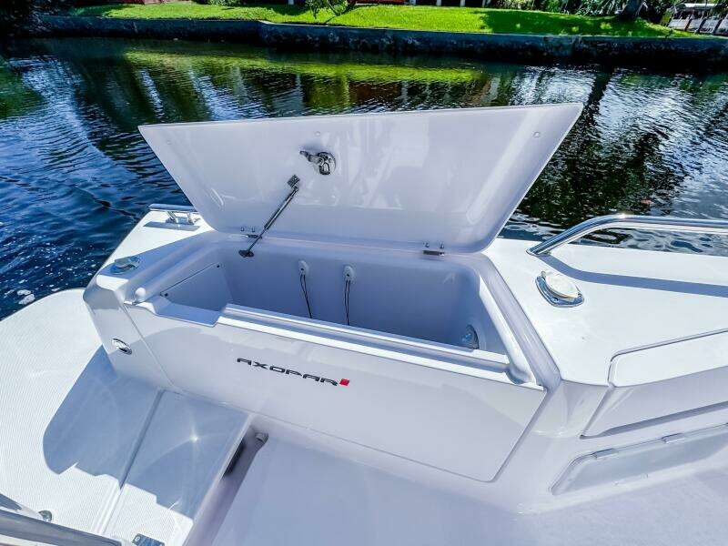 37ft Axopar Yacht For Sale