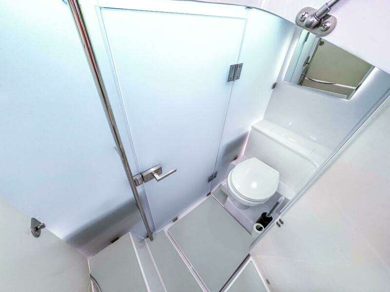 37ft Axopar Yacht For Sale