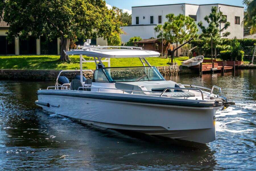 37ft Axopar Yacht For Sale