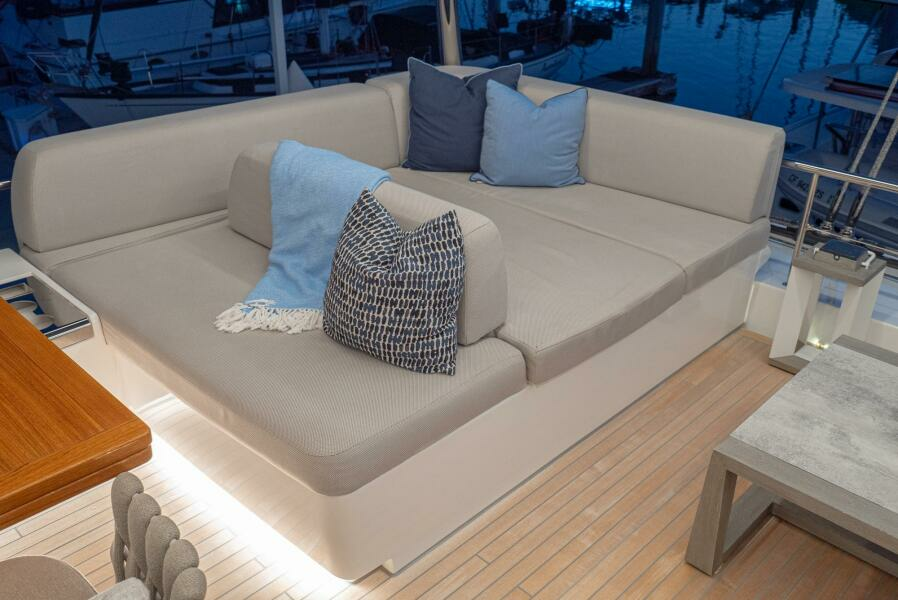 77ft Lagoon Yacht For Sale