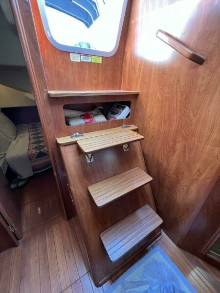 2011 Hunter 39