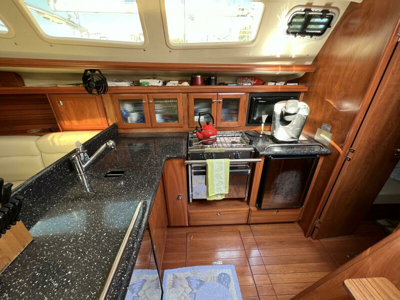 2011 Hunter 39