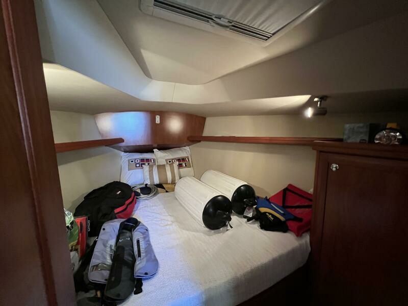 2011 Hunter 39